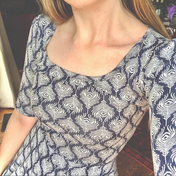 💙 Lularoe Nicole Dress - Peacock Pattern 💙 - Picture 3 of 7